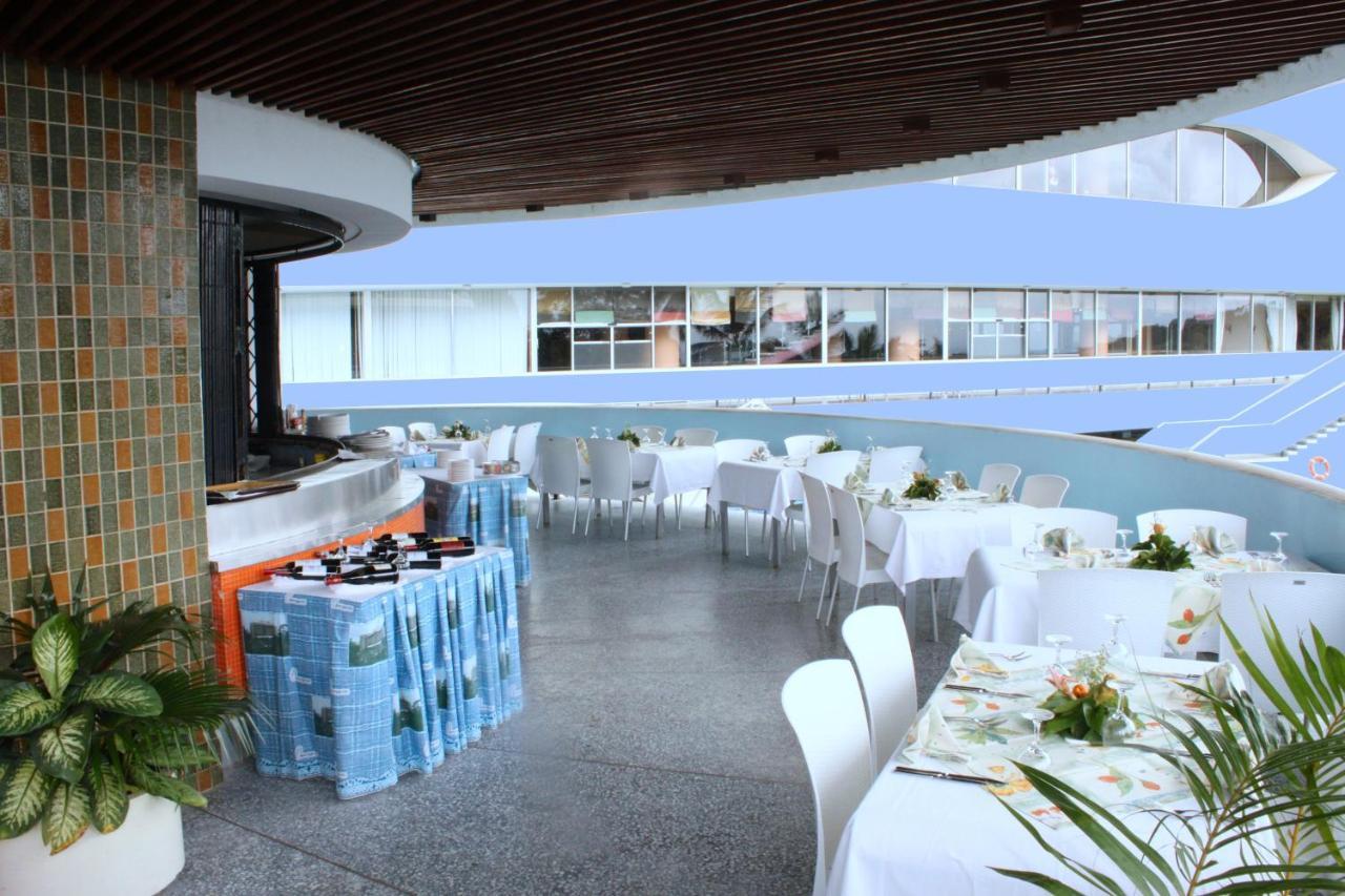 Hotel Mont Febe Яунде Экстерьер фото